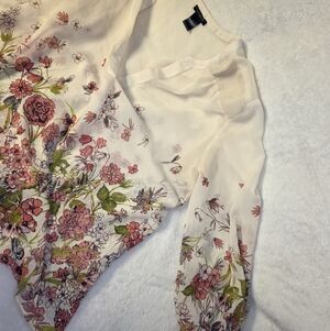 Ann Taylor Sheer Floral Print V-neck Blouse Feminine Peplum Sleeve Size Small